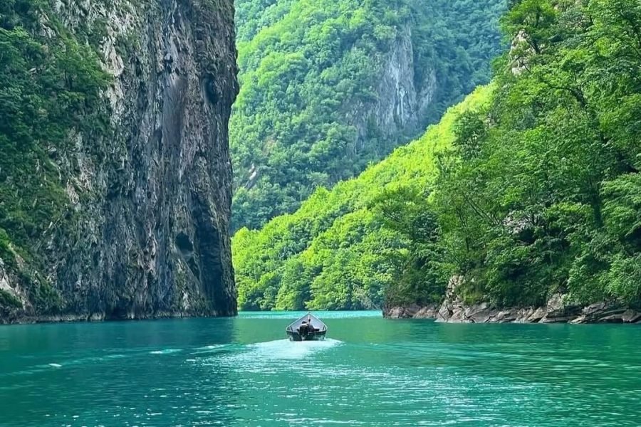 Komani-Lake-Shala-River-Albania